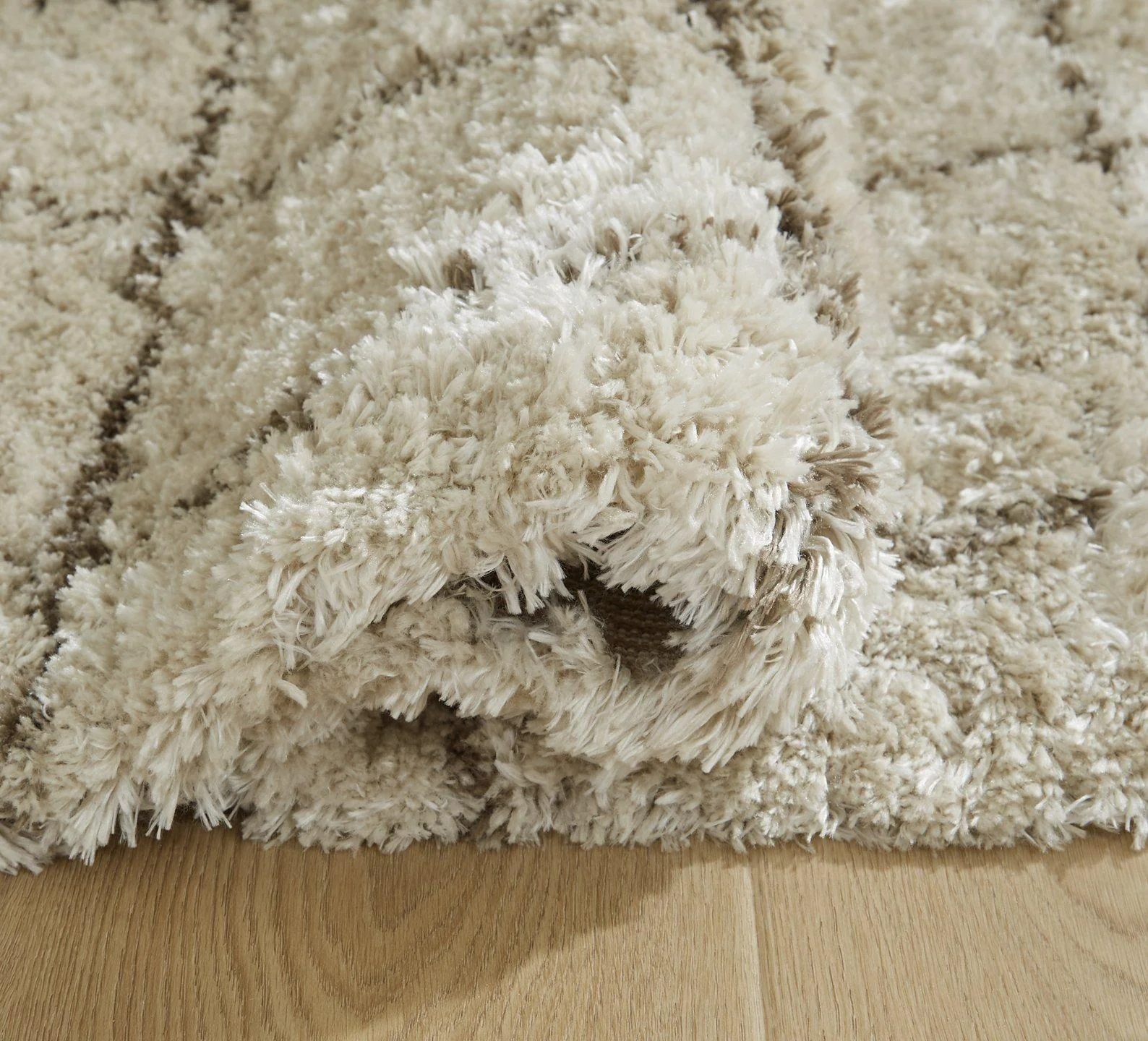 Wrenlow Rug - Image 5