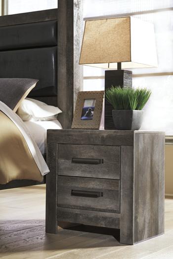 Wynnlow Nightstand - Image 3